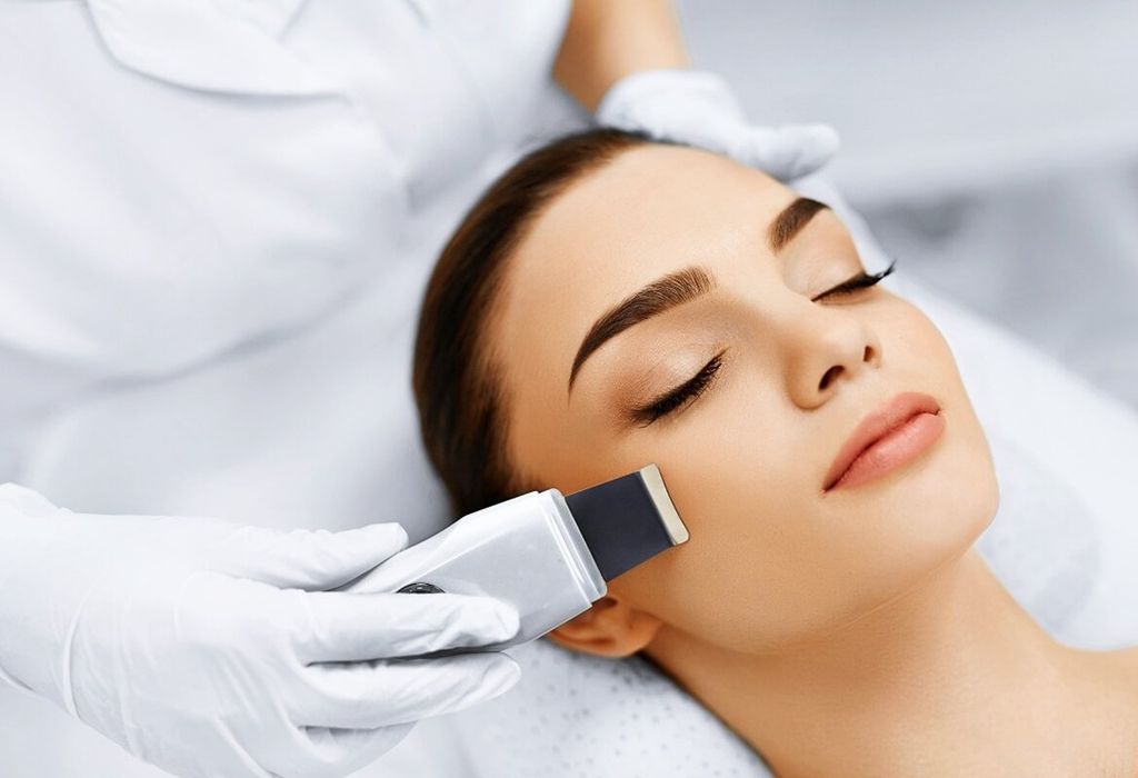 Как проходит чистка лица у косметолога: секреты процедуры и польза для кожи